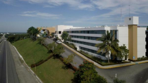 Гостиница Holiday Inn - Villahermosa Aeropuerto, an IHG Hotel  Сентро